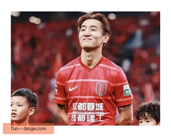 韦世豪在蓉城逐渐收敛脾气表现成熟成足球新标杆 韦世豪在蓉城逐渐收敛脾气表现成熟成足球新标杆